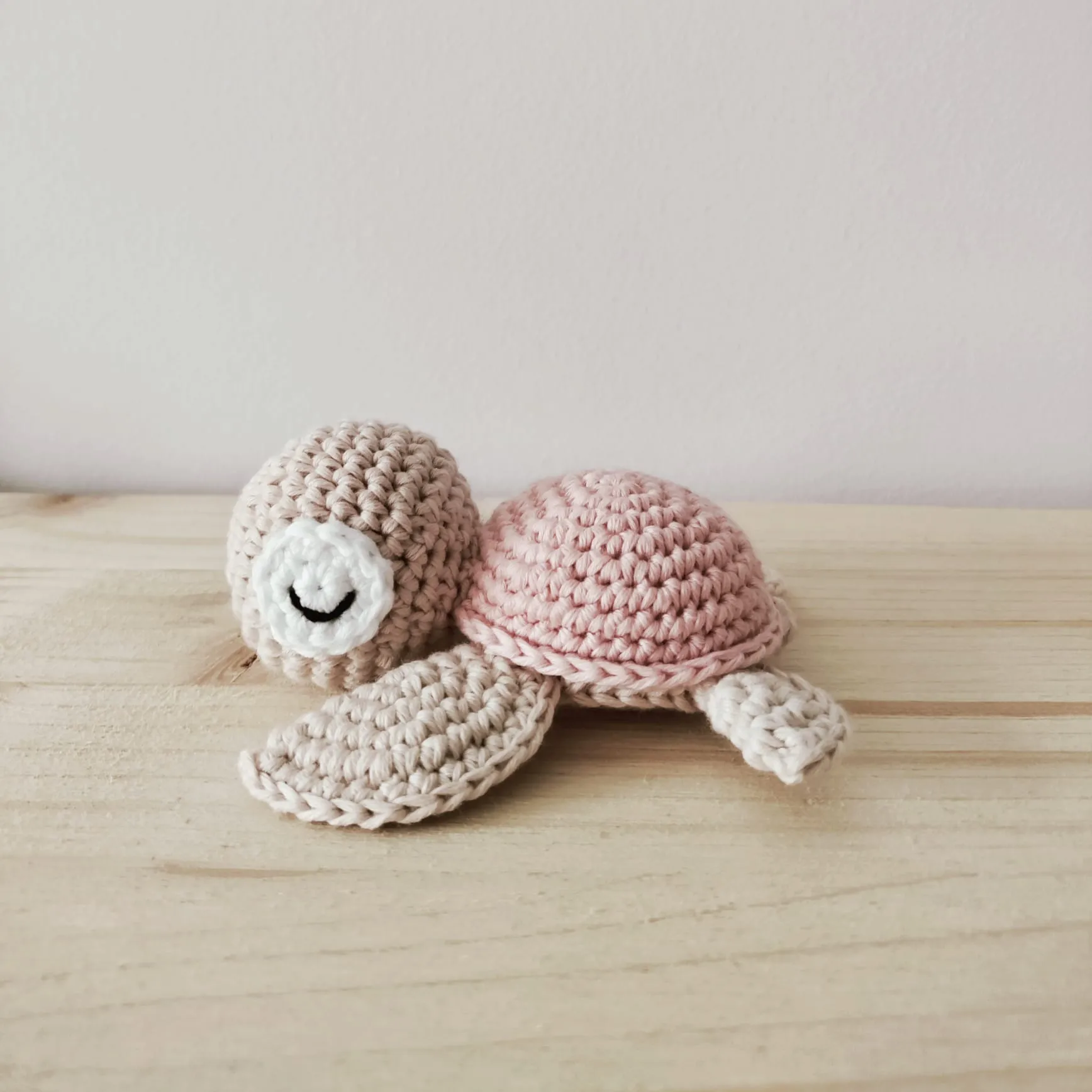 Tortuga crochet sonajero - Imagen 7